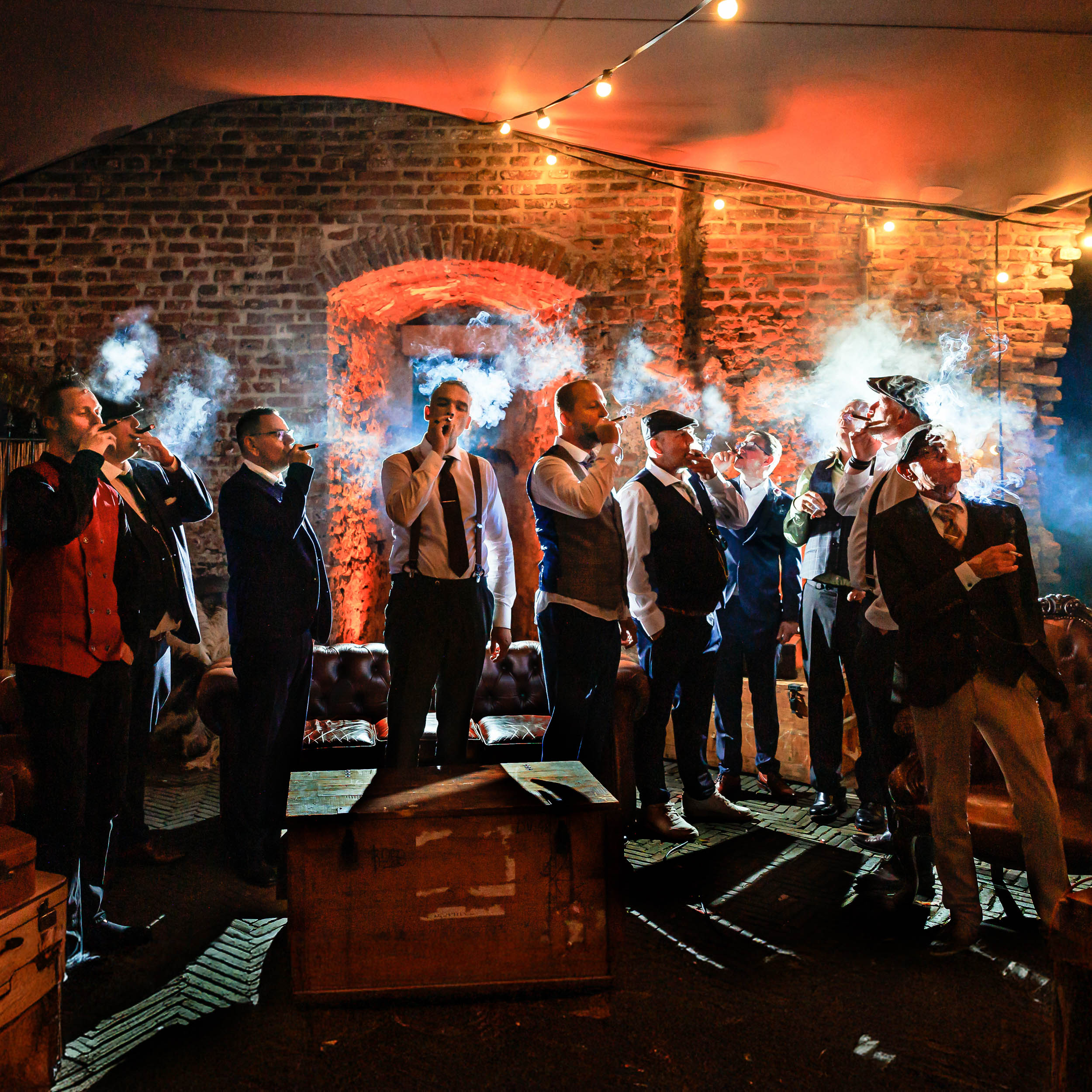 Bruidsfotografie Peaky Blinders stijl Kasteel Duurstede